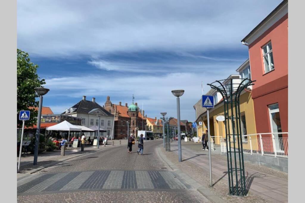 Lejlighed Pa Torvet I Stege Exterior photo