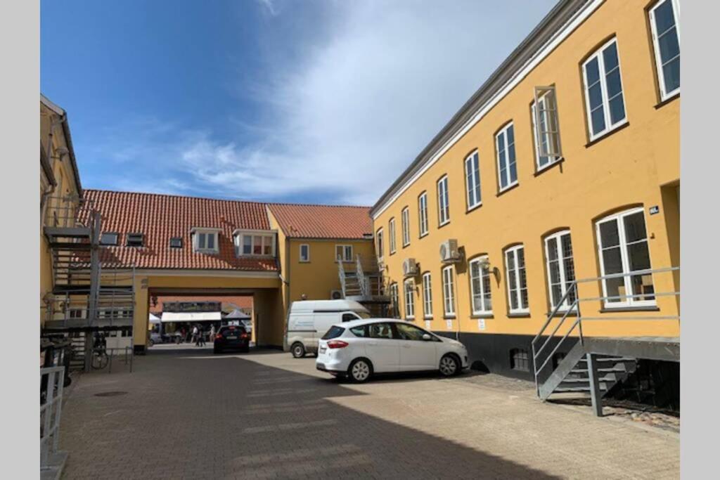 Lejlighed Pa Torvet I Stege Exterior photo